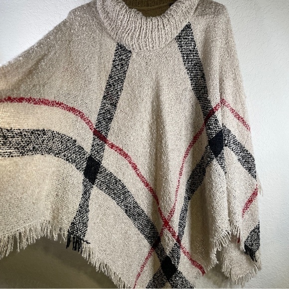 CHICWISH Women's Cape Shaggy Knit Fringe Black and Red Plaid One Size Fits All - Picture 3 of 8